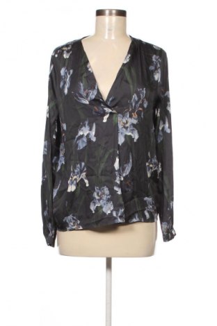 Dámská halenka H&M, Velikost XS, Barva Vícebarevné, Cena  49,00 Kč