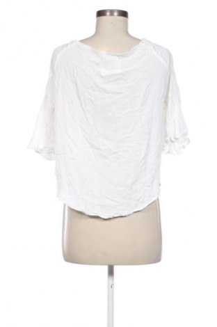 Bluzka damska Pull&Bear, Rozmiar S, Kolor Biały, Cena 25,99 zł