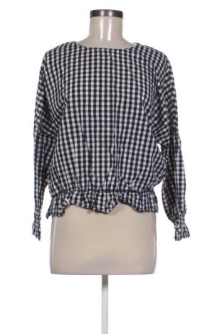 Γυναικεία μπλούζα Reserved, Μέγεθος M, Χρώμα Πολύχρωμο, Τιμή 2,99 €