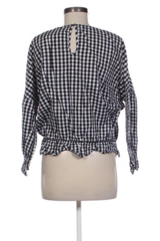 Γυναικεία μπλούζα Reserved, Μέγεθος M, Χρώμα Πολύχρωμο, Τιμή 2,99 €