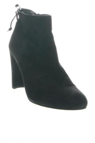 Дамски боти Stuart Weitzman, Размер 36, Цвят Черен, Цена 36,30 €