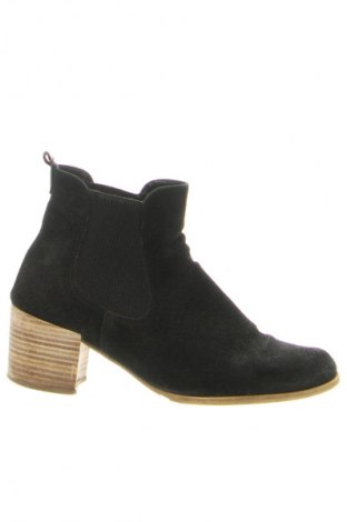 Дамски боти Tamaris, Размер 40, Цвят Черен, Цена 21,98 €