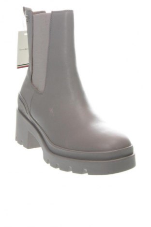 Дамски боти Tommy Hilfiger, Размер 41, Цвят Бежов, Цена 117,59 €