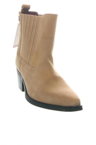 Дамски боти Tommy Hilfiger, Размер 38, Цвят Бежов, Цена 55,21 €