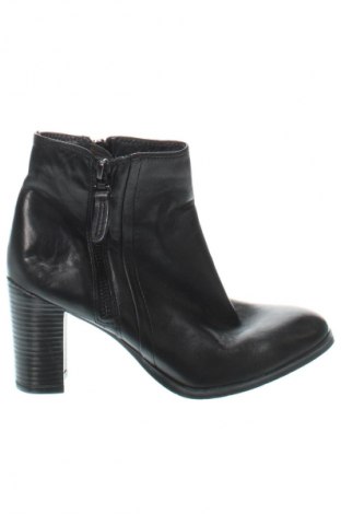 Дамски боти Unbranded, Размер 37, Цвят Черен, Цена 52,66 €