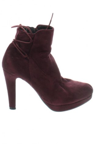 Дамски боти Unbranded, Размер 38, Цвят Червен, Цена 7,15 €