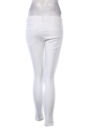 Damen Jeans Clockhouse, Größe M, Farbe Weiß, Preis € 2,99