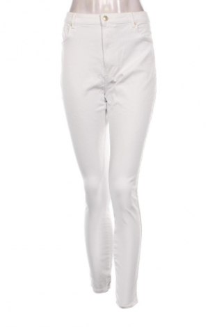 Γυναικείο Τζίν ONLY, Μέγεθος XL, Χρώμα Λευκό, Τιμή 11,99 €