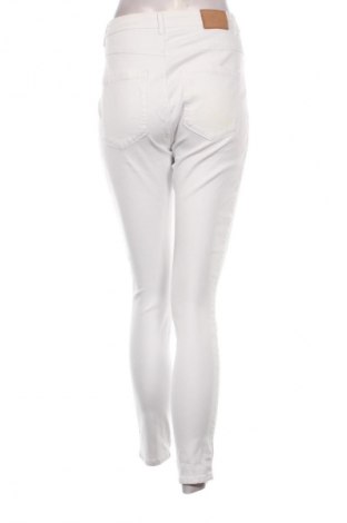 Γυναικείο Τζίν ONLY, Μέγεθος XL, Χρώμα Λευκό, Τιμή 11,99 €