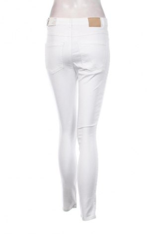 Damen Jeans ONLY, Größe S, Farbe Weiß, Preis 8,99 €