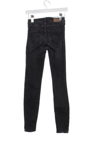 Damskie jeansy Vero Moda, Rozmiar XS, Kolor Szary, Cena 22,47 zł