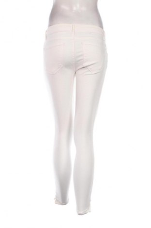 Damskie jeansy Zara, Rozmiar M, Kolor ecru, Cena 20,99 zł