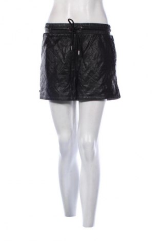 Дамски къс панталон Amisu, Размер S, Цвят Черен, Цена 4,60 €