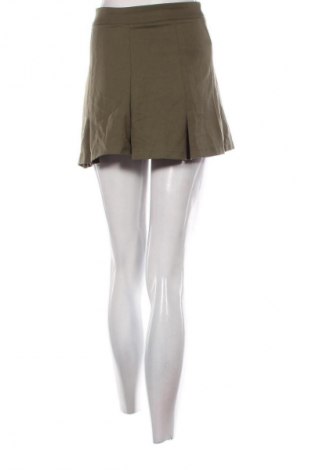 Damskie szorty Bershka, Rozmiar S, Kolor Zielony, Cena 25,99 zł