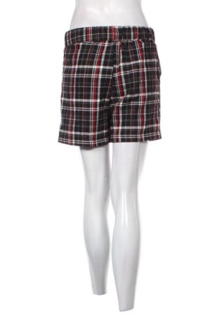 Дамски къс панталон Defacto, Размер M, Цвят Многоцветен, Цена 2,04 €