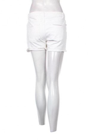 Γυναικείο κοντό παντελόνι Esmara, Μέγεθος M, Χρώμα Λευκό, Τιμή 3,99 €