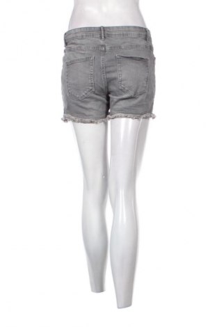Női rövidnadrág Esmara, Méret M, Szín Szürke, Ár 1 729 Ft
