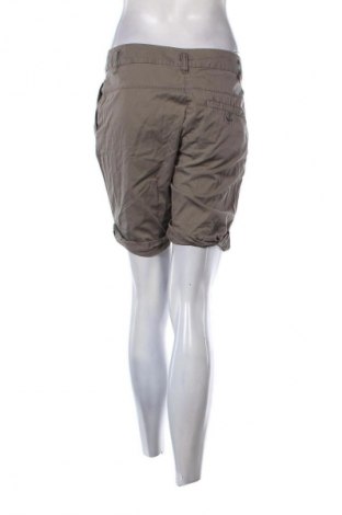 Dámské kraťasy  H&M, Velikost S, Barva Zelená, Cena  195,00 Kč