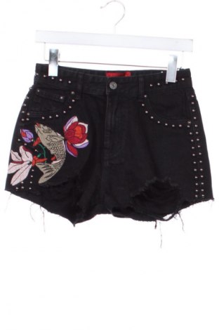 Dámské kraťasy  Pull&Bear, Velikost XS, Barva Vícebarevné, Cena  241,00 Kč