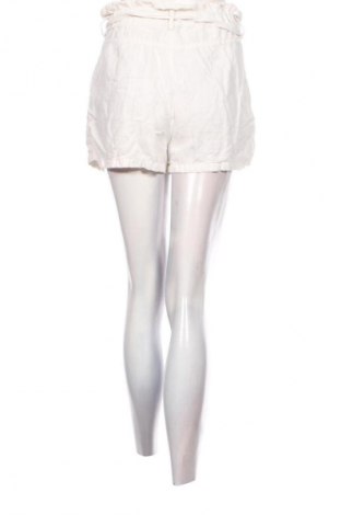 Damskie szorty Stradivarius, Rozmiar S, Kolor ecru, Cena 26,99 zł