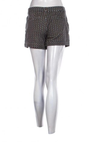 Γυναικείο κοντό παντελόνι United Colors Of Benetton, Μέγεθος M, Χρώμα Πολύχρωμο, Τιμή 6,99 €