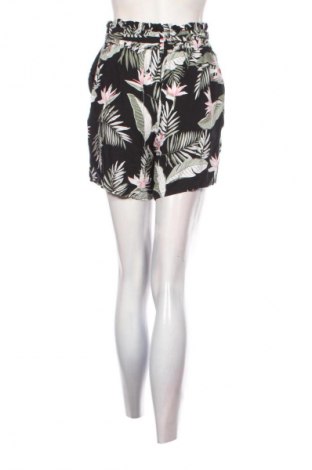 Damskie szorty Vero Moda, Rozmiar S, Kolor Kolorowy, Cena 20,99 zł