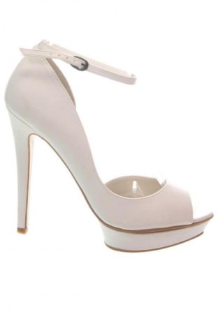 Γυναικεία παπούτσια Bershka, Μέγεθος 38, Χρώμα Λευκό, Τιμή 17,99 €