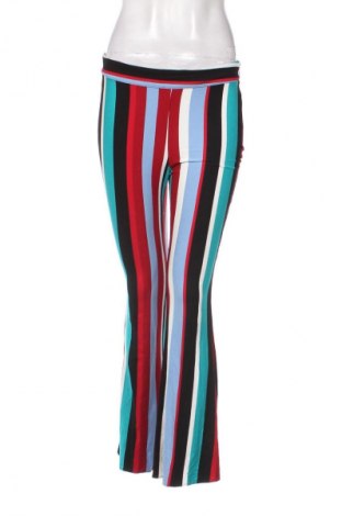 Dámské kalhoty  Bershka, Velikost L, Barva Vícebarevné, Cena  89,00 Kč