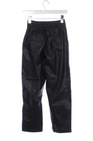 Dámské kalhoty  Bershka, Velikost XS, Barva Černá, Cena  269,00 Kč