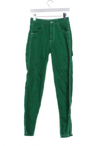 Damskie spodnie Bershka, Rozmiar XS, Kolor Zielony, Cena 14,99 zł