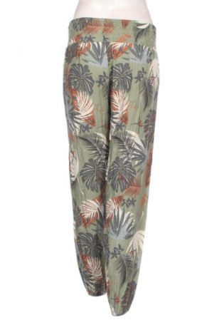 Damskie spodnie Cloud 5ive, Rozmiar S, Kolor Kolorowy, Cena 24,07 zł