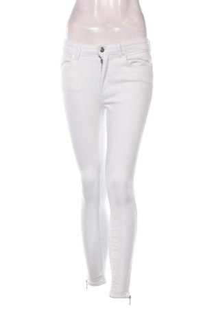 Damskie spodnie ONLY, Rozmiar M, Kolor Biały, Cena 25,99 zł