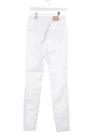 Damenhose ONLY, Größe XS, Farbe Weiß, Preis € 11,99