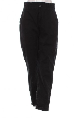 Дамски панталон Reserved, Размер M, Цвят Бял, Цена 3,06 €