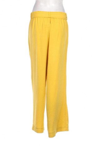 Дамски панталон Stradivarius, Размер M, Цвят Жълт, Цена 4,09 €