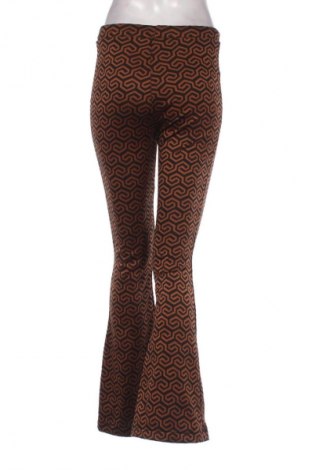 Γυναικείο παντελόνι Stradivarius, Μέγεθος S, Χρώμα Πολύχρωμο, Τιμή 2,99 €