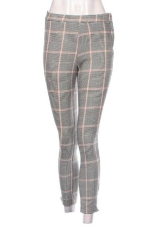 Γυναικείο παντελόνι Stradivarius, Μέγεθος S, Χρώμα Πολύχρωμο, Τιμή 1,99 €