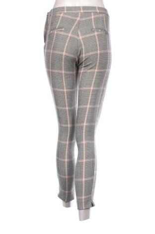 Γυναικείο παντελόνι Stradivarius, Μέγεθος S, Χρώμα Πολύχρωμο, Τιμή 1,99 €