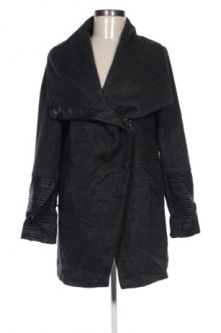 Damenmantel Bershka, Größe M, Farbe Mehrfarbig, Preis 36,99 €