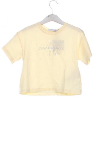 Παιδικό μπλουζάκι Calvin Klein Jeans, Μέγεθος 3-4y/ 104-110 εκ., Χρώμα Κίτρινο, Τιμή 12,99 €