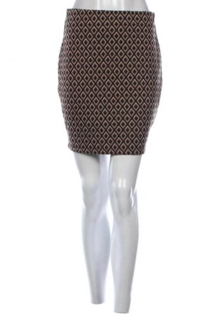 Spódnica Amisu, Rozmiar M, Kolor Kolorowy, Cena 22,47 zł