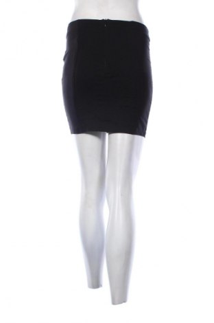 Rock Bershka, Größe S, Farbe Schwarz, Preis 2,99 €