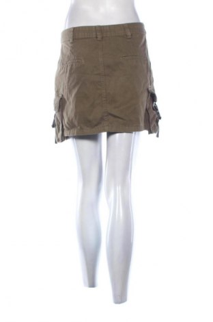 Sukně Bershka, Velikost M, Barva Zelená, Cena  49,00 Kč