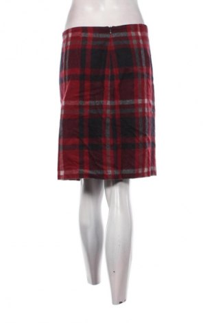 Пола Essentiel, Размер M, Цвят Многоцветен, Цена 3,06 €