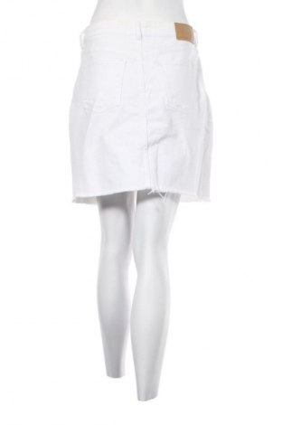 Φούστα Samsoe & Samsoe, Μέγεθος M, Χρώμα Λευκό, Τιμή 11,99 €
