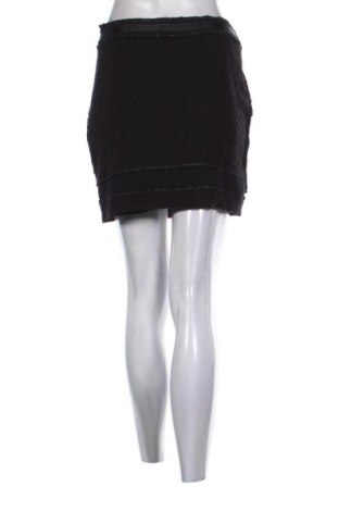 Пола Xanaka, Размер S, Цвят Черен, Цена 8,74 €