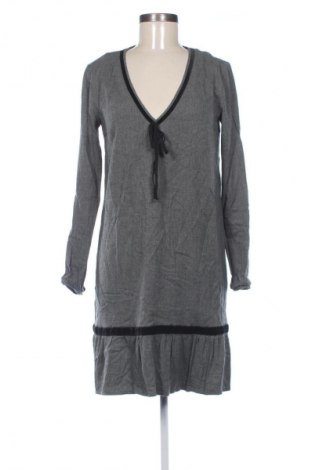 Šaty  Apanage, Velikost XS, Barva Šedá, Cena  252,00 Kč