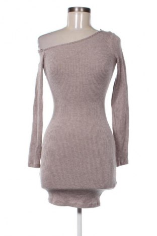 Ruha Bershka, Méret S, Szín Bézs, Ár 3 488 Ft