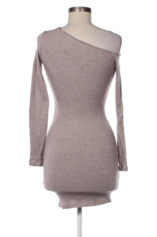 Ruha Bershka, Méret S, Szín Bézs, Ár 3 488 Ft