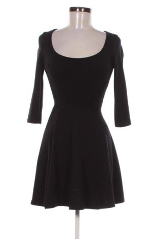 Sukienka Bershka, Rozmiar S, Kolor Czarny, Cena 21,99 zł